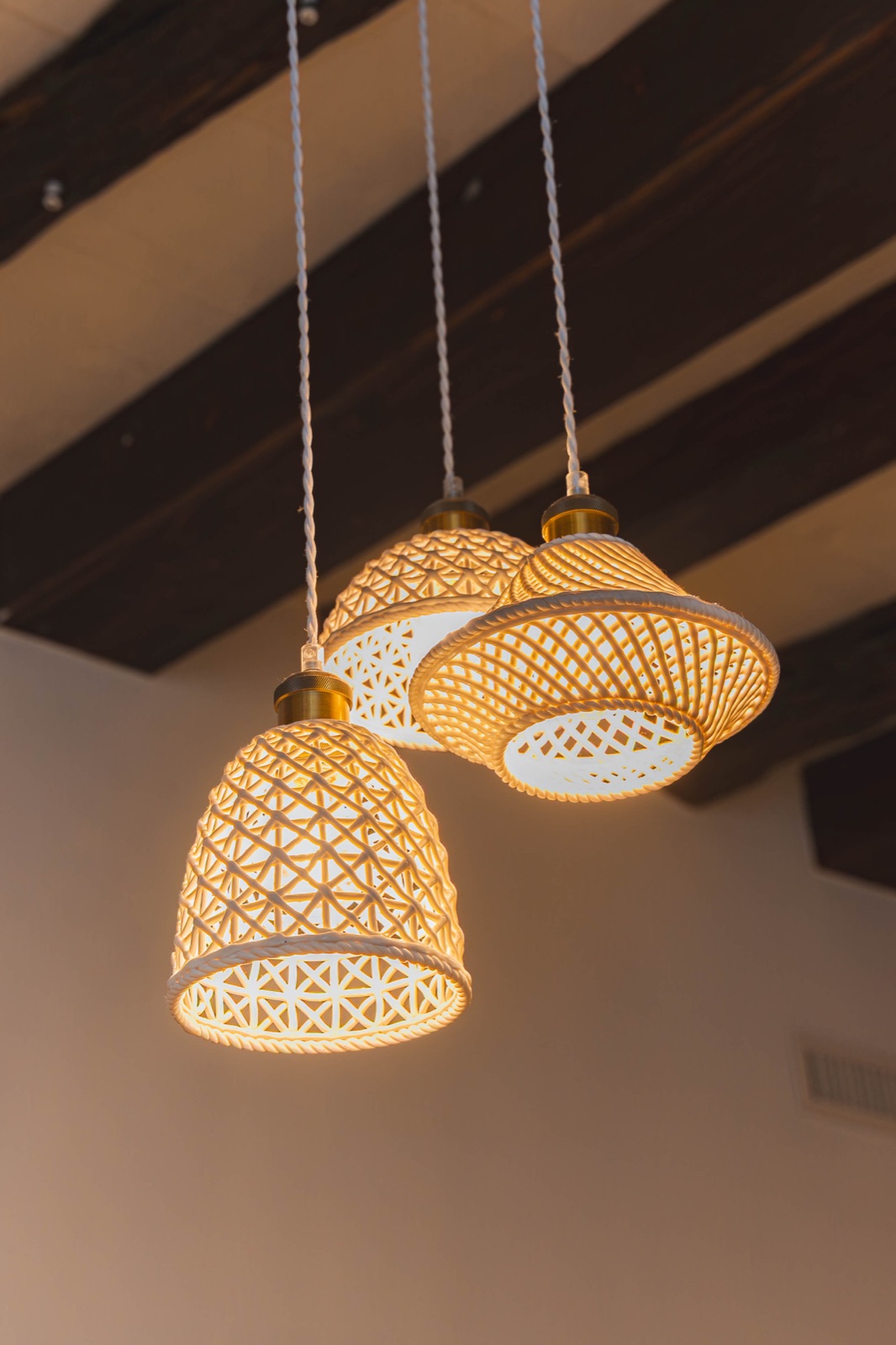 Lampade in rattan intrecciato